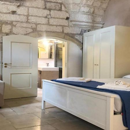 Odegos Monolocali Vico Sant'Antonio Villa Carpignano Salentino Kültér fotó