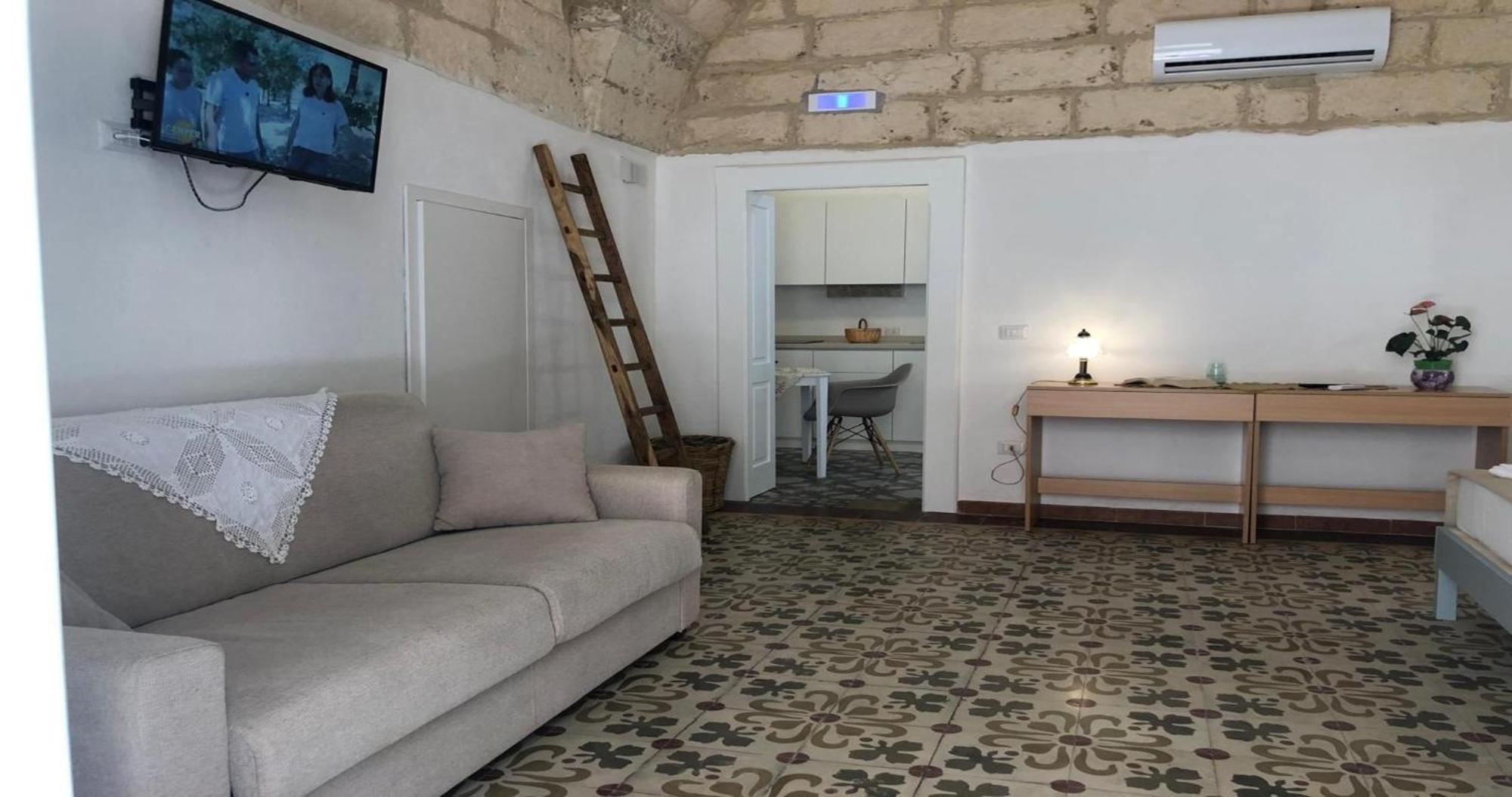 Odegos Monolocali Vico Sant'Antonio Villa Carpignano Salentino Kültér fotó