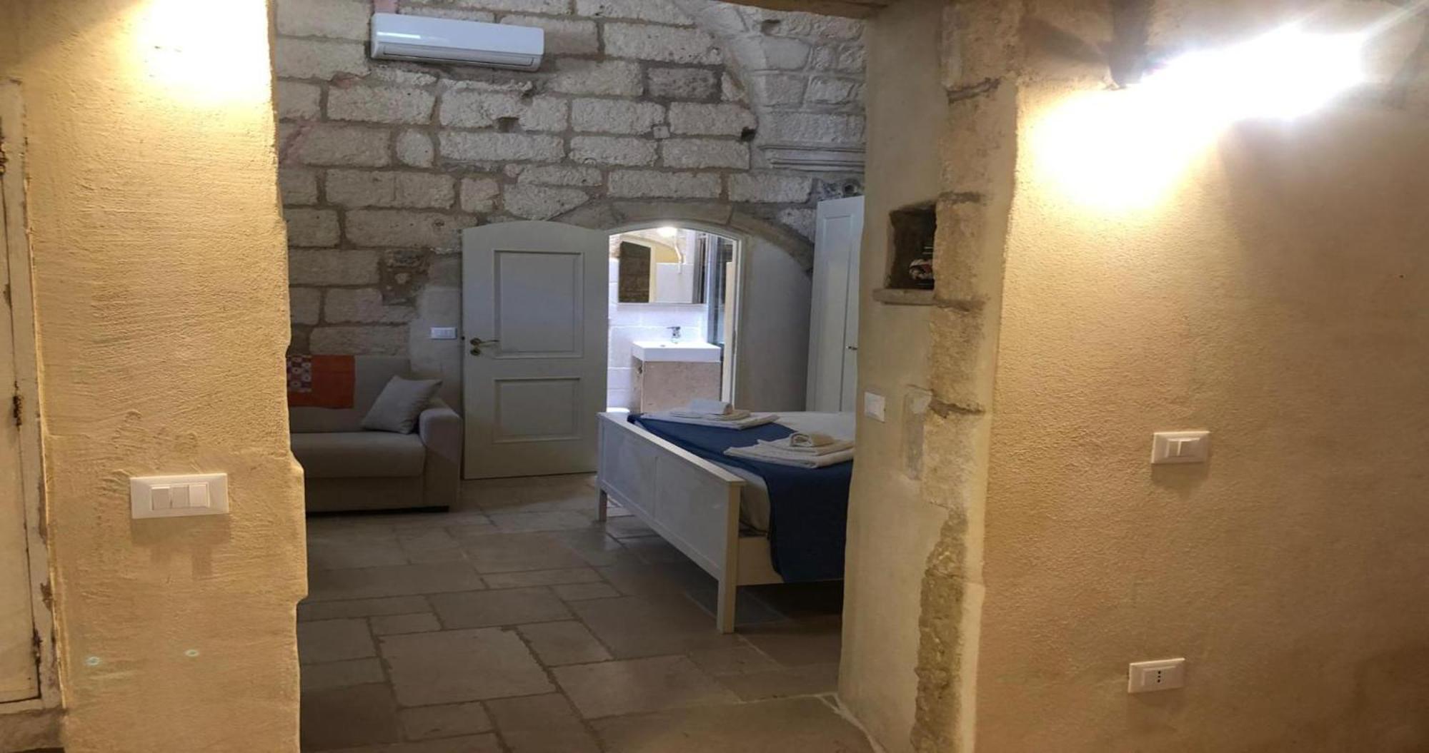 Odegos Monolocali Vico Sant'Antonio Villa Carpignano Salentino Kültér fotó