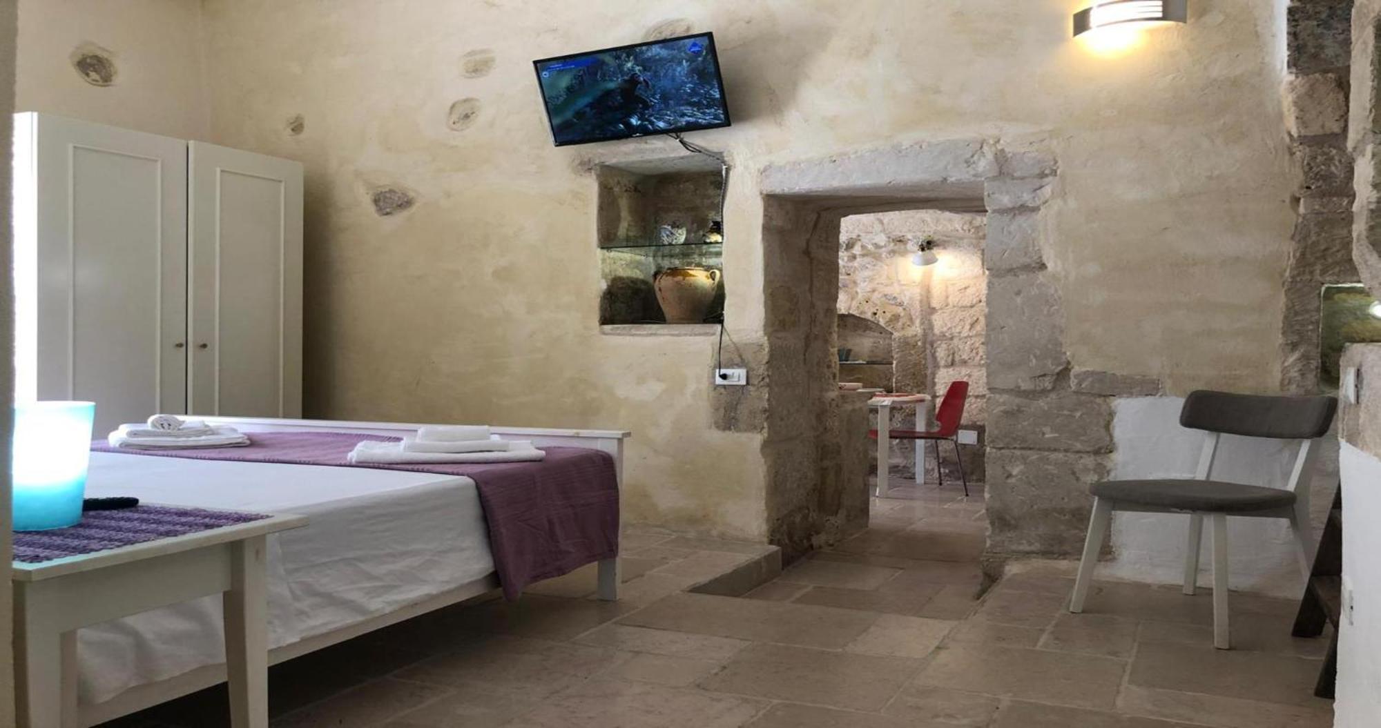 Odegos Monolocali Vico Sant'Antonio Villa Carpignano Salentino Kültér fotó