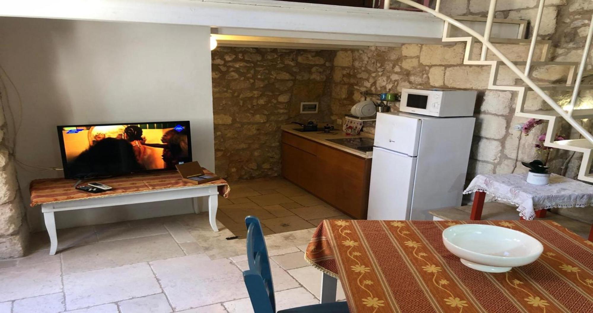 Odegos Monolocali Vico Sant'Antonio Villa Carpignano Salentino Kültér fotó